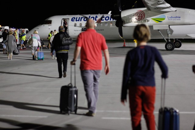 Trzy najpopularniejsze lotniska, w których podróżujący rozpoczynali swoją wakacyjną podróż w tym roku to lotnisko Chopina w Warszawie, Jana Pawła II w Krakowie oraz port lotniczy w Modlinie.