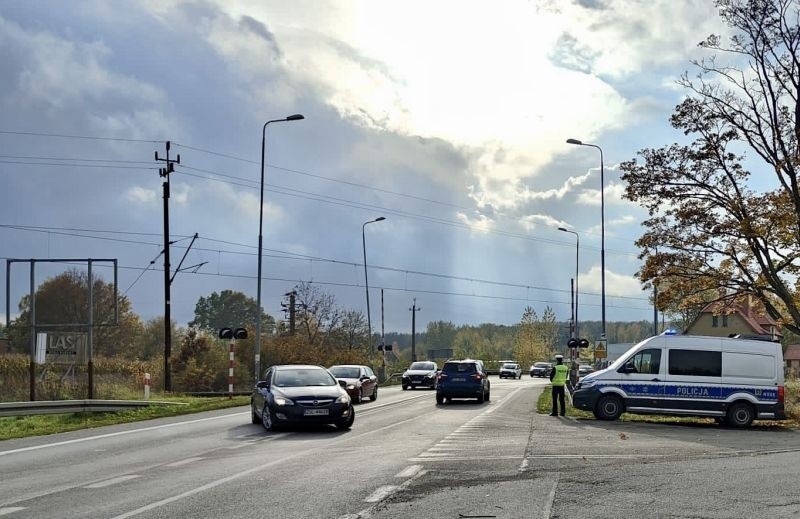 Wczoraj w Sycewicach policjanci ruchu drogowego zauważyli...