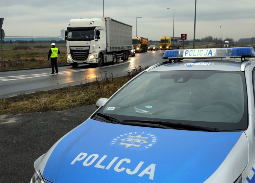 Akcja "Trzeźwy poranek" na kluczborskich drogach. Policjanci skontrolowali ponad 1000 kierowców