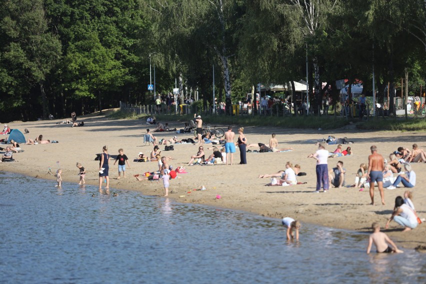 Kąpielisk w Polsce jest grubo ponad 600, nie tylko nad...