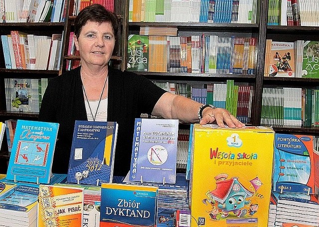 - Klienci już pytają o podręczniki i przychodzą do nas ze spisami książek &#8211; mówi Barbara Świątek, właścicielka księgarni Sonet w Radomiu.