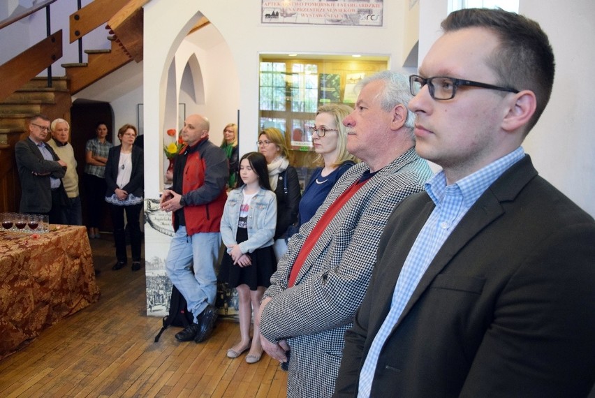 O tych, co jeździli "do wód" i o tych, co woleli się perfumować, niż myć. Poświęcona leczeniu wodą i higienie, wystawa w stargardzkim muzeum