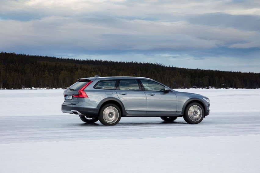 Volvo świętuje 20 lat napędu AWD w swoich autach. Z tej...