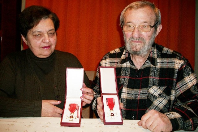 Za działalność opozycyjną Ewa i Józef Konkelowie zostali odznaczeni Krzyżem Kawalerskim Orderu Odrodzenia Polski.