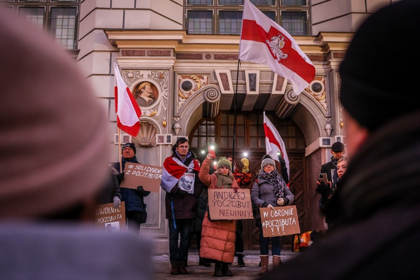 "Solidarni z Poczobutem". Wsparcie w Gdańsku