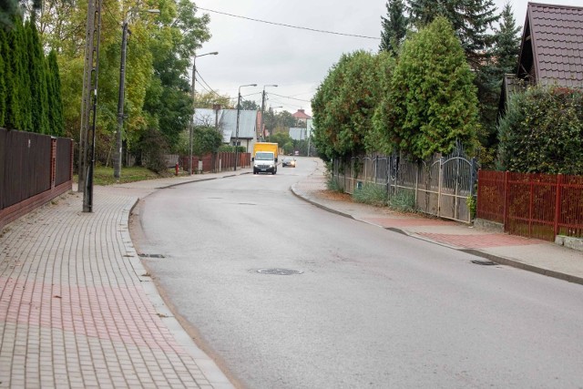 Białystok. Radna KO stanęła w obronie mieszkańców ul. Nowosielskiej. Miasto twierdzi, że po tej ulicy muszą jeździć autobusy i ciężarówki 