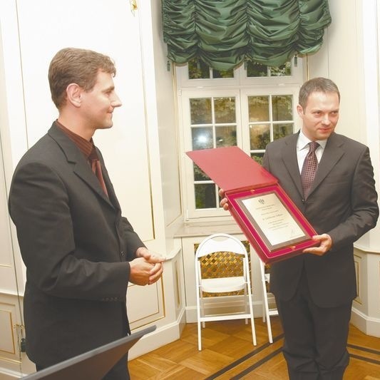 Przyznany Czesławowi  Żalkowi pośmiertnie medal Sprawiedliwego Wśród Narodów Świata odebrał jego wnuk, Jacek Żalek  