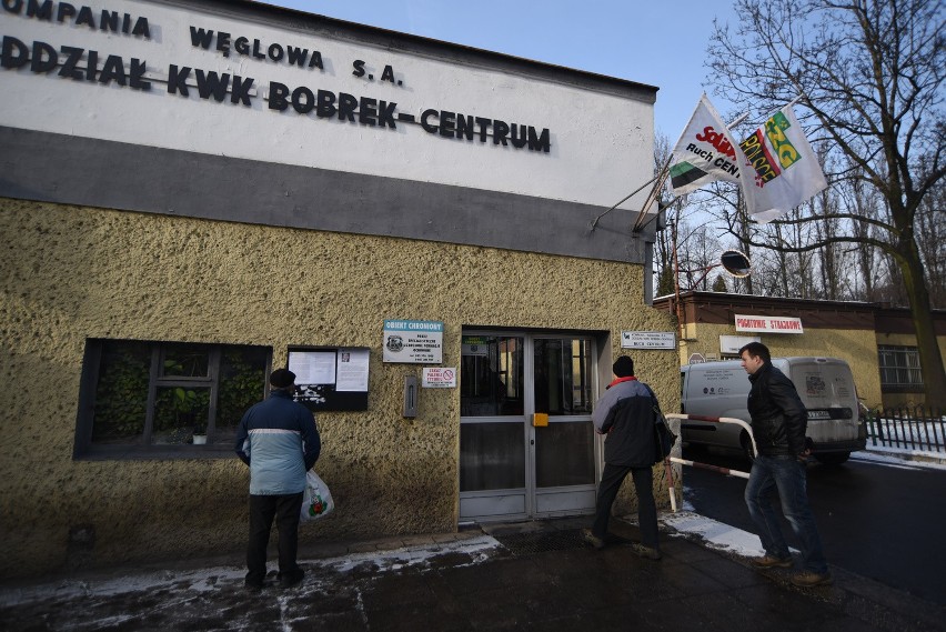 Strajk w kopalni Bobrek-Centrum w Bytomiu: Protestuje ponad 30 górników [ZDJĘCIA]