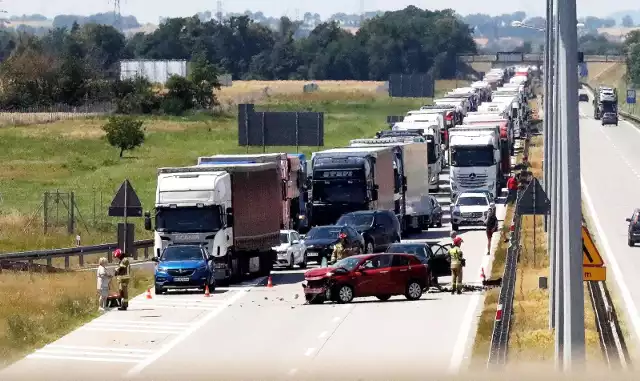 Wypadek ciężarówek na A4 w kierunku Wrocławia. Utrudnienia potrwają kilka godzin. Zdjęcie ilustracyjne.