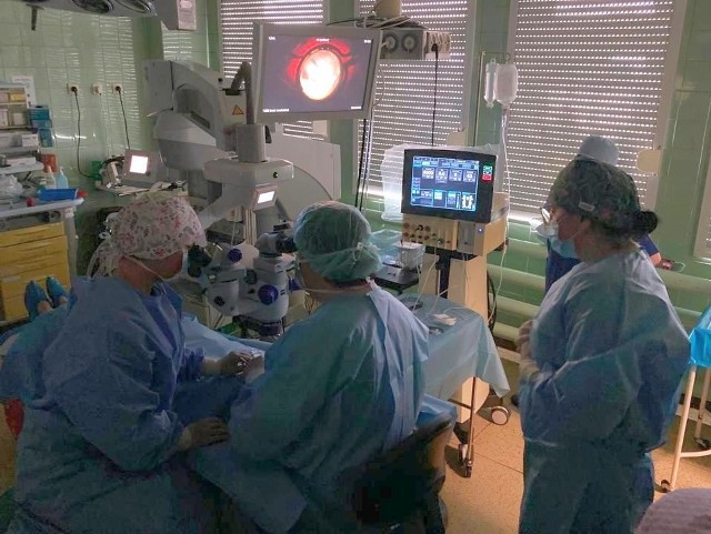 Operacja okulistyczna w szpitalu w Stalowej Woli