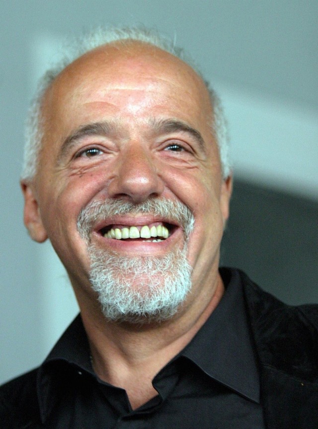 Kalendarz pełen jest nietypowych świąt, które - nawet, jeśli ich nie celebrujemy - mogą wywołać uśmiech na twarzy. Z każdego miesiąca wybraliśmy po jednym, który spodobał nam się najbardziej. Liczymy, że takie okazje i Wam przypadną do gustu!14 stycznia: Dzień Walki z Paulo Coelho. Zanim zaczniecie celebrować ten dzień, warto zapoznać się z twórczością popularnego pisarza i dopiero wtedy stwierdzić, czy jest z czym walczyć.