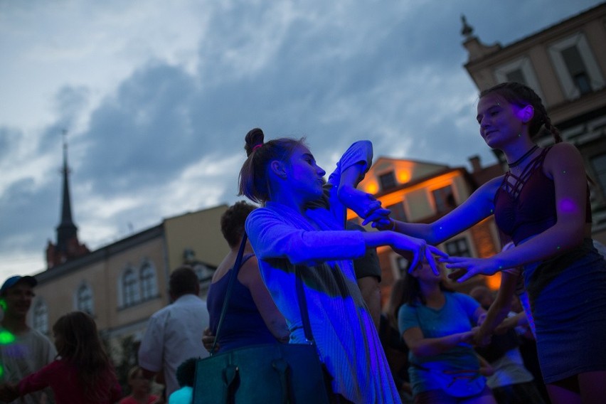 Letnia potańcówka na tarnowskim Rynku