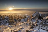 Góry zimą są najpiękniejsze! Zdjęcia zachwycają. Tym polskim szczytom mróz tylko dodaje uroku. Niezwykłe pejzaże, które skrywa Polska