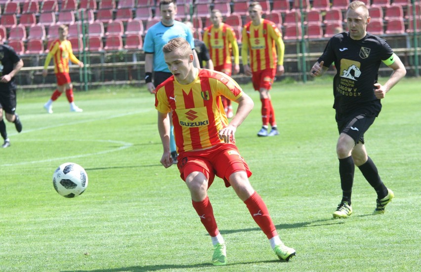Ładnego gola na 3:0 strzelił Daniel Szelągowski