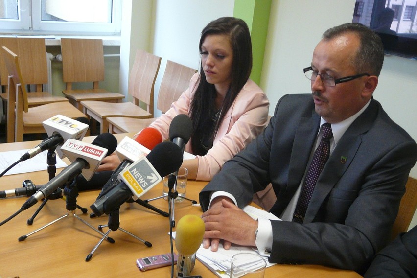 Rada Powiatu nie odwołała przewodniczącego Sławomira Zygo