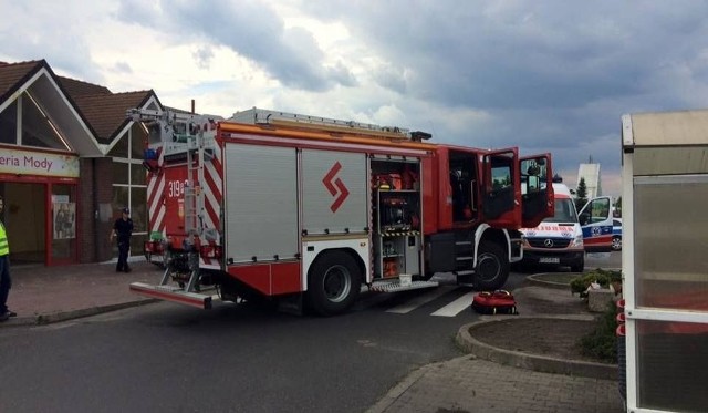 Pogotowiu w reanimacji pomagali strażacy z OSP Swarzędz