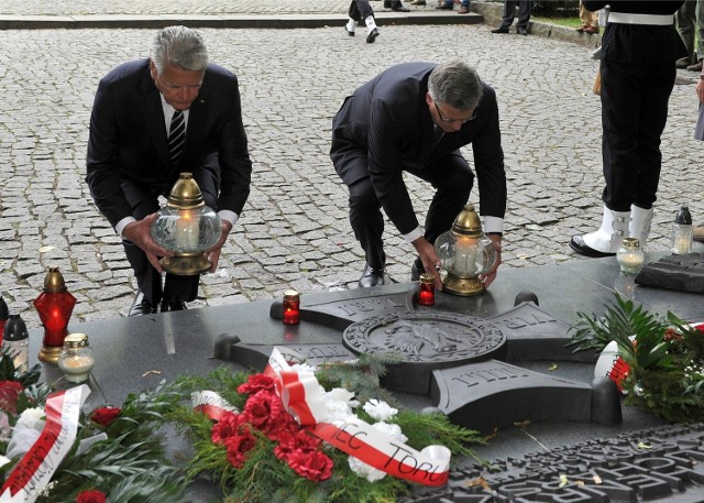 Prezydent Niemiec i przydent Polski wspólnie na Westerplatte. 1 września 2014 roku.