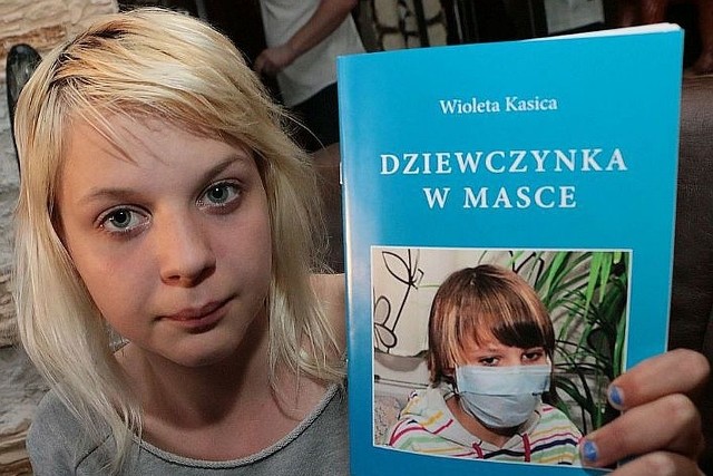 Międzyrzeczanka Wioletka Kasica przez rok walczyła o życie z ciężką chorobą. Podczas pobytu w szpitalu napisała o tym książkę. Miała wtedy zaledwie 12 lat!