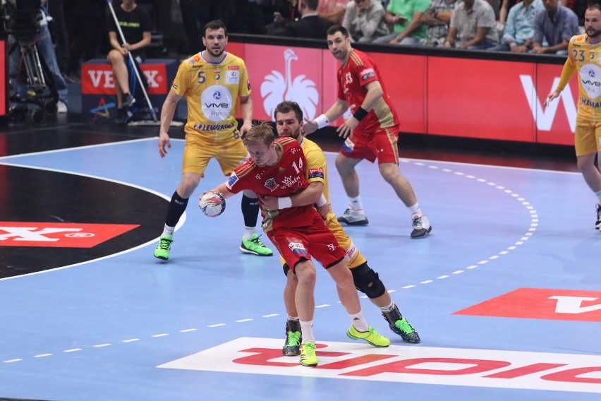 Vive Tauron Kielce po horrorze wygrał z Veszprem i zwyciężył w Lidze Mistrzów