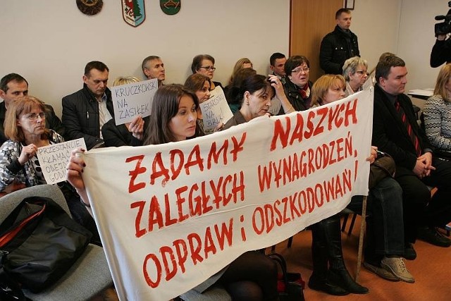 Tak byli pracownicy SP ZOZ w Kostrzynie protestowali 25 lutego na sesji rady powiatu.