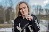 Kamila z programu "Rolnik szuka żony" jest cudną blondynką. Uwielbia podróże i taniec. Widzowie TVP są zachwyceni