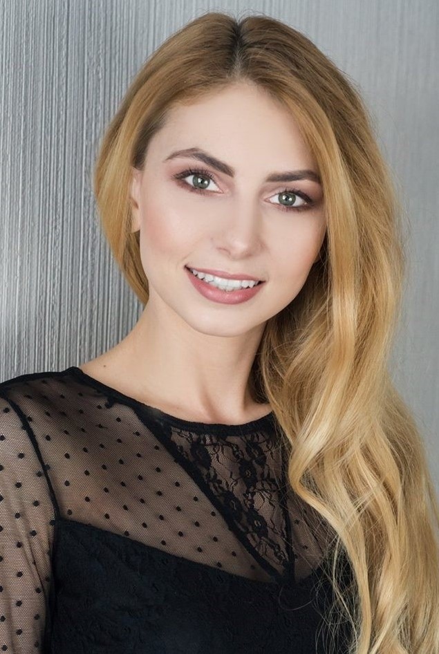 Luiza Szczerbowska z Grojca wyruszyła po koronę i tytuł Miss Beskidów 2018. Głosowanie internautów już trwa [ZDJĘCIA]