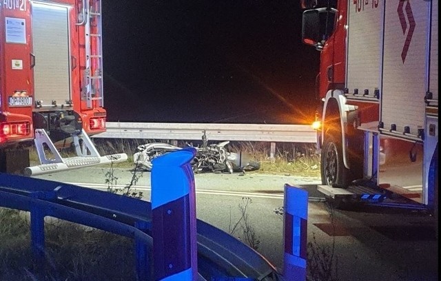 W wypadku w Bierzowie koło Brzegu zginęli motocyklista i jego pasażer.