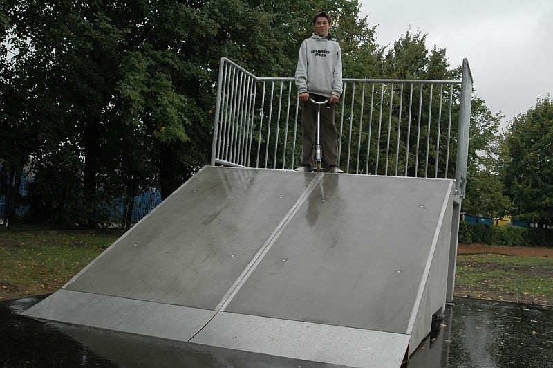 Olesno: 100 tysiecy zlotych kosztowal nowy skatepark w...