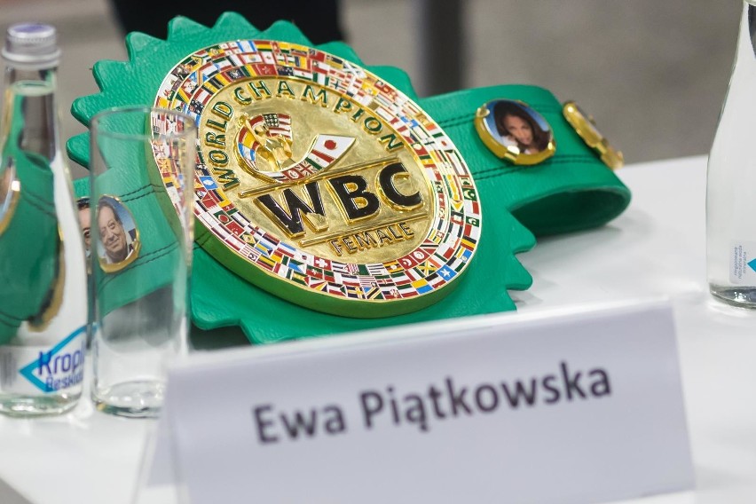 Ewa Piątkowska ma 33 lata. Zawodowo boksuje od 2013 r....