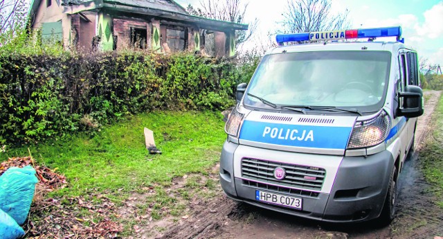 Sprawca był przekonany, że podkładając ogień zatrze ślady zbrodni. Szybka interwencja strażaków sprawiła, że pożar został ugaszony nim zdołał strawić całą altanę i znajdujące się w niej zwłoki.