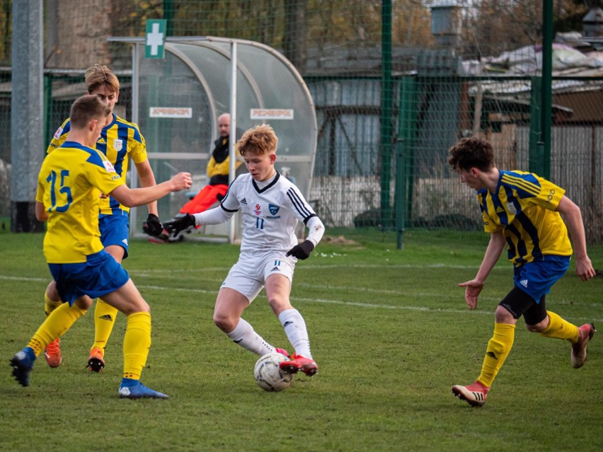 FASE Szczecin U17 wygrało z Arką Gdynia 1:0 i pozostało w...