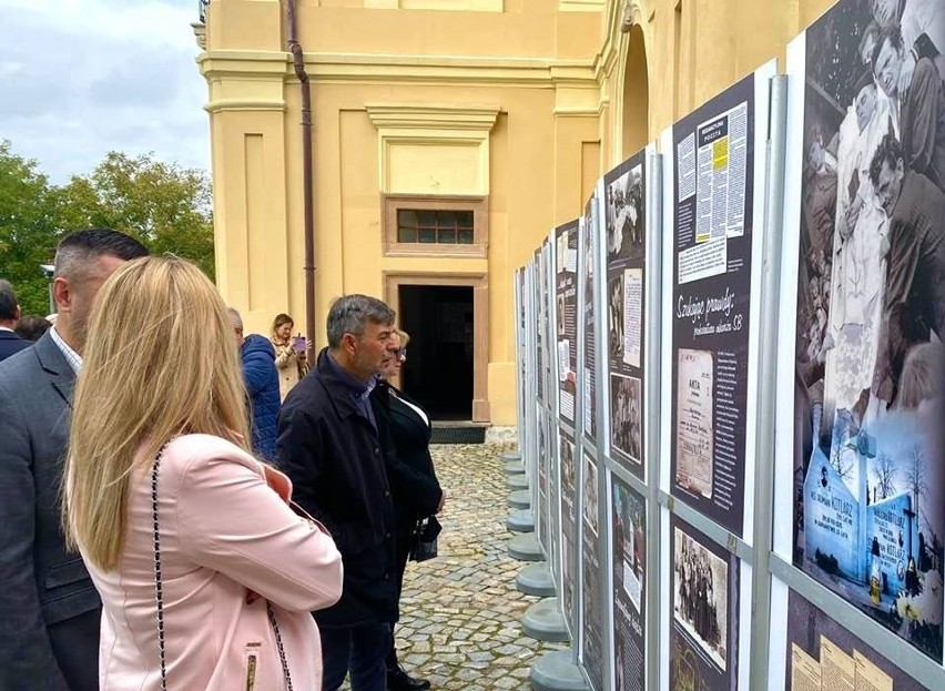 Przy kościele św. Floriana w Koprzywnicy otwarto  wystawę...