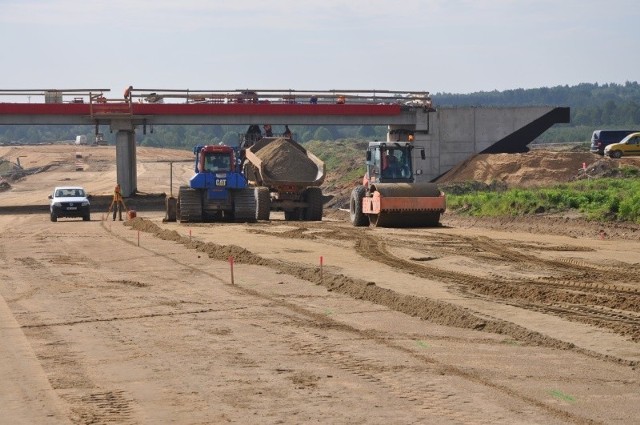 Trwa budowa autostrady A1 na odcinku F - od węzła Rząsawa do węzła Blachownia. Autostradę w tym miejscu buduje konsorcjum włoskich firm SALINI POLSKA Sp. z o.o., SALINI IMPREGILO S.p.A , TODINI COSTRUZIONI GENERALI S.p.A.