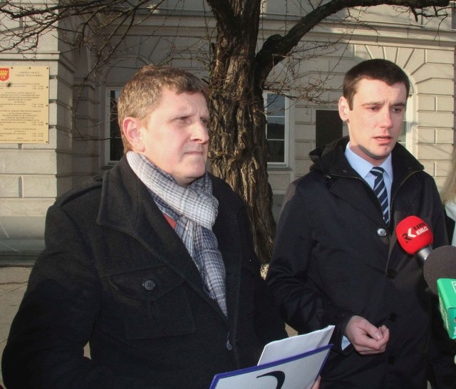 Od lewej: Krzysztof Pająk ze stowarzyszenia Republikanie, Dawid Lewicki z partii KORWiN.