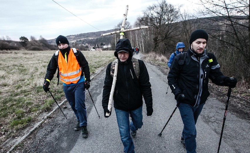 Ekstremalna Droga Krzyżowa 2016 z Rzeszowa do Czudca.