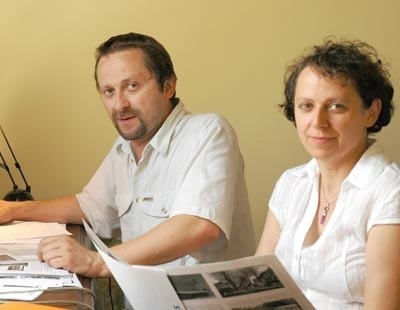 Hanna Olejniczak-Zaworonko wraz ze swoim bratem Wojciechem Olejniczakiem tworzą bardzo dobrą artystyczną parę, której w twórczości nie przeszkadza to, że jedno z rodzeństwa mieszka w Paryżu, a drugie w Poznaniu