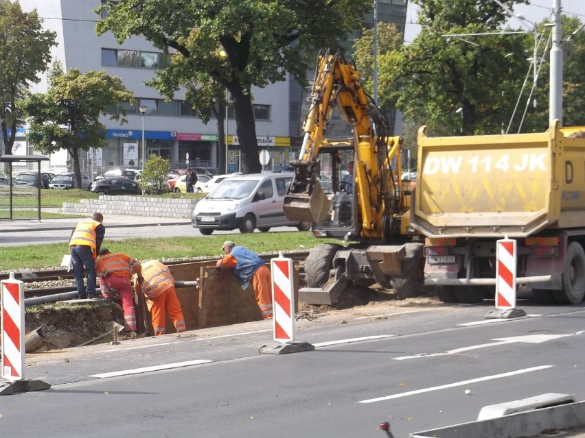 Wrocław: Remont Legnickiej ma ułatwić dojazd do Magnolia Park (ZDJĘCIA)