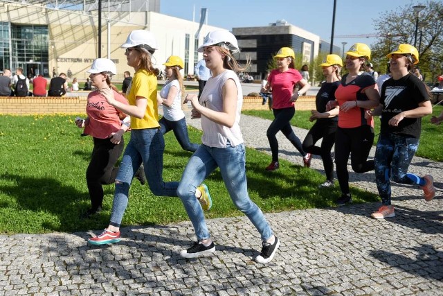 Już tradycyjnie imprezę na Politechnice Poznańskiej rozpoczął bieg w kaskach.