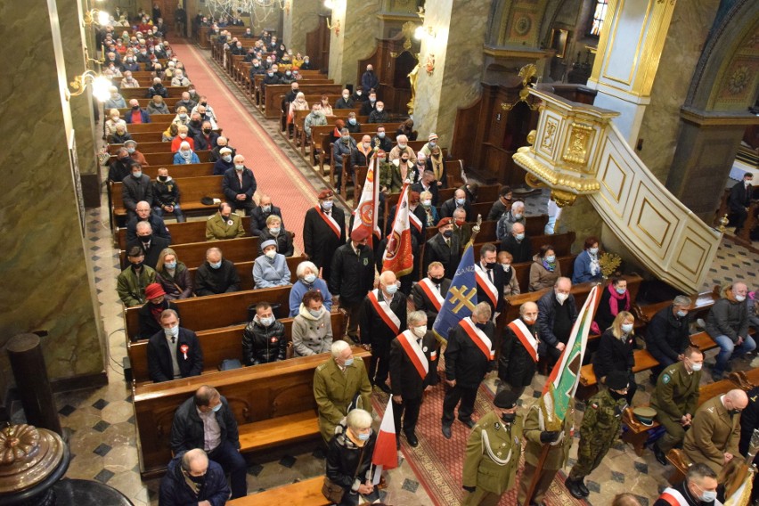 Uroczysta msza święta w katedrze w rocznicę uchwalenia Konstytucji 3 Maja. Przewodniczył jej biskup Jan Piotrowski [ZDJĘCIA]