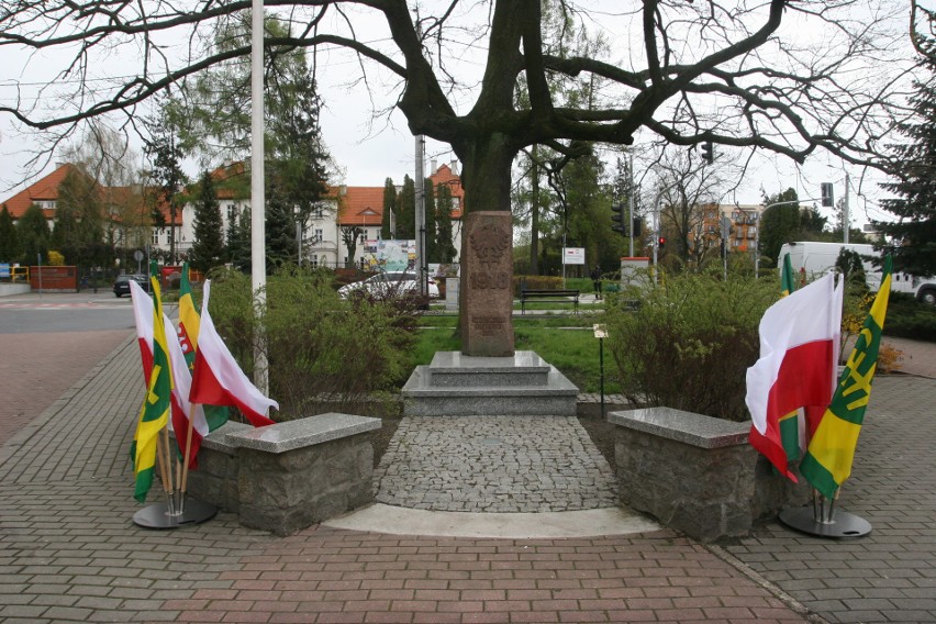 3 Maja w Ostrowi Mazowieckiej. W tym roku przypada 230. rocznica uchwalenia Konstytucji 3 Maja. Zdjęcia, 3.05.2021