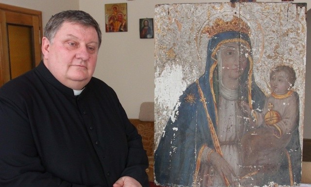 - Obraz Matki Bożej Pocieszenia kryje najprawdopodobniej jeszcze starszy wizerunek Madonny typu piekarskiego &#8211; mówi ksiądz kanonik Artur Hejda, proboszcz parafii w Białobrzegach.