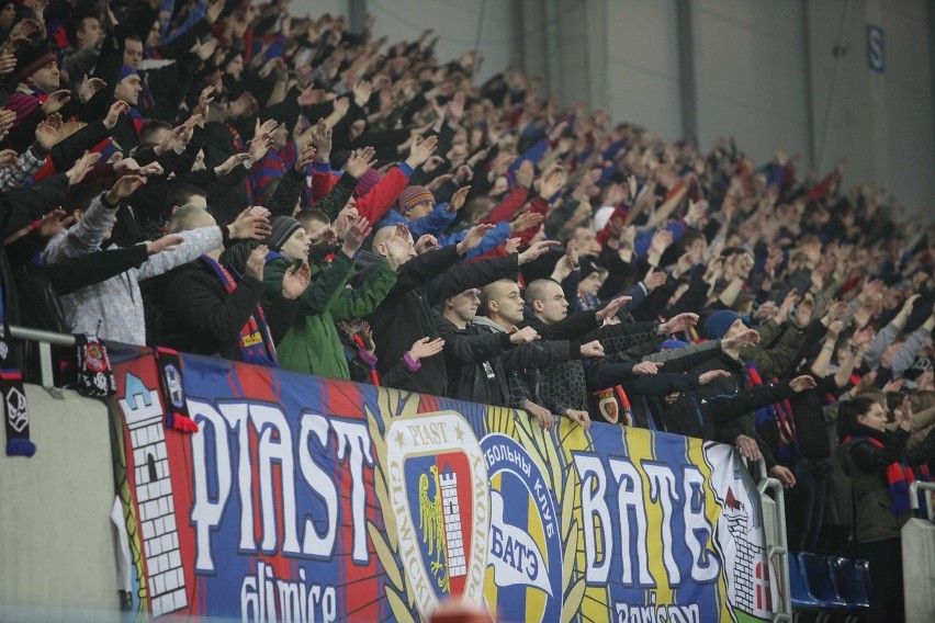 Piast Gliwice - Wisła Kraków. Tak dopingują kibice Piasta [ZDJĘCIA]