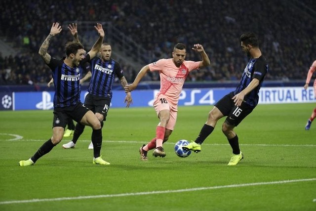 FC Barcelona zagra z Interem Mediolan w 2. kolejce Ligi Mistrzów. Sprawdź, gdzie oglądać mecz Barcelona - Inter. Transmisja meczu Barcelona - Inter online i w TV.