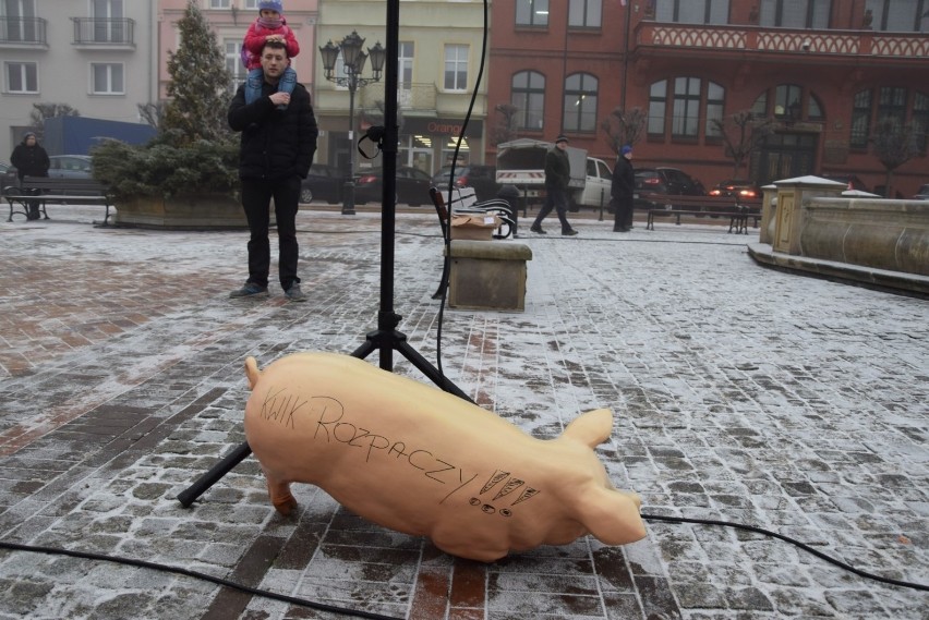 Pikieta rolników na Starym Rynku w Chojnicach