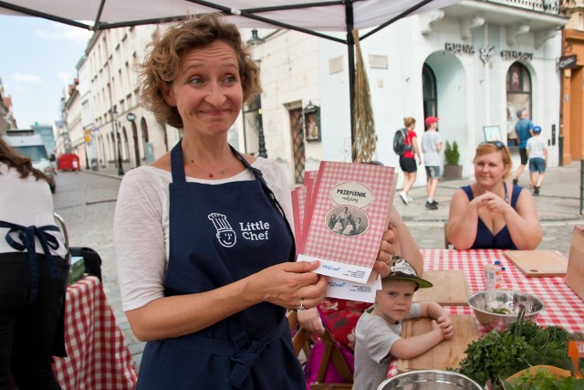 Warsztaty odbędą się na Starym Rynku w namiotach przy ujściu ul. Wronieckiej. Poprowadzi je Katia Roman-Trzaska, założycielka szkoły gotowania Little Chef i Fundacja Samodzielność od Kuchni