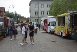 Food trucki w Białobrzegach. Na placu Zygmunta Starego oferowano dania z wielu stron świata. Zobacz zdjęcia
