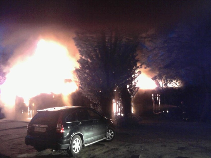 Ogień momentalnie zajął budynek