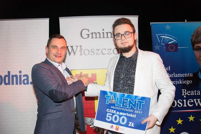 Kuba Adamus to laureat show Talent Włoszczowski 2017.