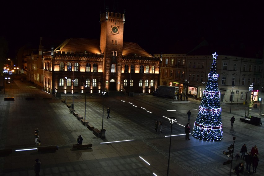 Plac Wolności by nigth