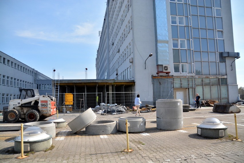 Trwa rozbudowa SOR-u w szpitalu przy al. Kraśnickiej. Zobacz postępy prac (ZDJĘCIA)